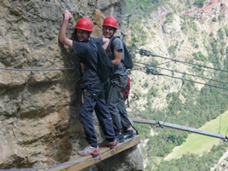  En la pasarela de la Vía 